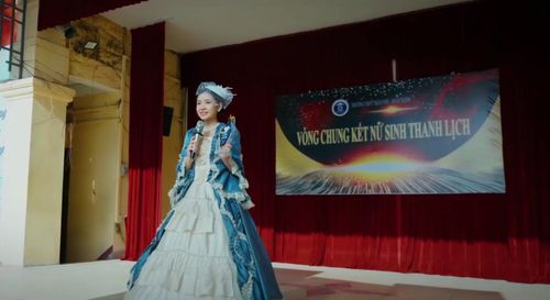 Phương có những lời xúc động nhắn gửi tới gia đình. Ảnh VTV
