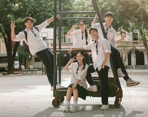 Dàn diễn viên trẻ của Mùa hè năm ấy tạo nhiều thiện cảm.