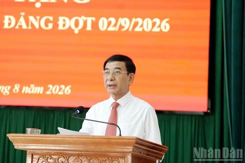 Đại tướng Phan Văn Giang, Ủy viên Bộ Chính trị, Phó Thủ tướng Chính phủ, Bộ trưởng Quốc phòng phát biểu ghi nhận công lao của các đồng chí Đảng viên lão thành. (Ảnh: TRÍ DŨNG)
