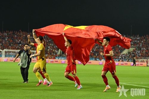 Các tuyển thủ Việt Nam mừng chiến thắng chung cuộc trước Thái Lan ở chung kết ASEAN Cup 2026. Ảnh: TRỌNG HẢI