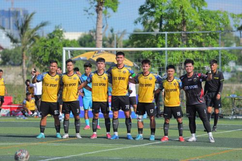 Tân binh của giải dành vé vào bán kết sớm sau 2 trận toàn thắng
