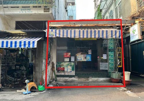 Khu đất và công trình xây dựng trên đất số 453/82 Lê Văn Sỹ, phường Nhiều Lộc rộng hơn 66 m2, có giá khởi điểm hơn 8 tỷ đồng. Ảnh: PLO.