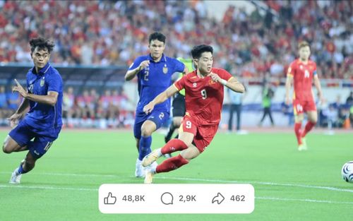 Đình Bắc đăng bài lên fanpage ngay sau khi trận đấu kết thúc. Cứ mỗi phút trôi qua, bài đăng của tiền đạo sinh năm 2004 hút hàng trăm lượt tương tác. Những con số ấn tượng trên là minh chứng cho thấy tiền đạo của tuyển Việt Nam gây sốt ra sao.