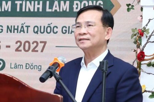 Ông Hồ Văn Mười - Chủ tịch UBND tỉnh Lâm Đồng phát biểu tại lễ xuất quân.