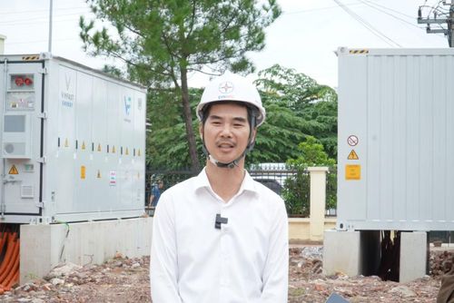 Ông Đặng Hồng Sơn - Phó Giám đốc Ban Quản lý xây dựng Điện miền Bắc.