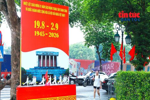 Các hình thức tuyên truyền cổ động trực quan được triển khai đa dạng, đồng bộ, phù hợp với từng khu vực, góp phần tạo điểm nhấn cho cảnh quan đô thị Thủ đô.