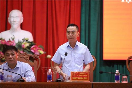 Ông Nguyễn Hồng Điệp, Trưởng Ban Tiếp công dân Trung ương (Thanh tra Chính phủ) đề nghị Tổng Công ty Cà phê Việt Nam trực tiếp lắng nghe, đối thoại với người dân, không “khoán trắng” trách nhiệm cho các công ty thành viên.