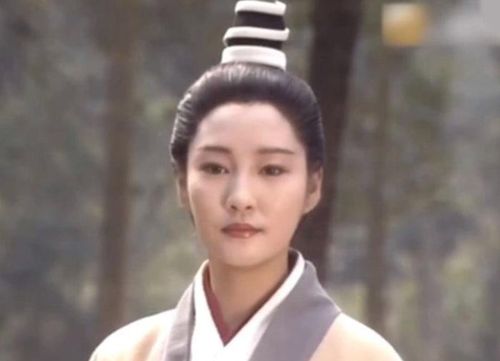 Tuyết Lê đóng Lý Mạc Sầu trong "Thần điêu đại hiệp" 1995.
