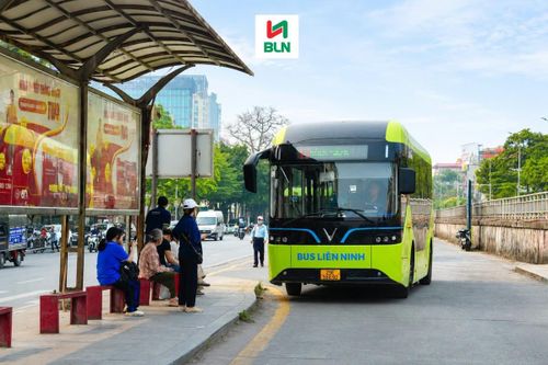 Hành khách đi xe bus tại Hà Nội được miễn phí hoàn toàn trong dịp nghỉ lễ - Ảnh: Bus Liên Ninh