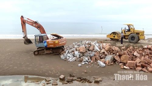 Đơn vị thi công dự án tập trung máy móc, nhân lực đẩy nhanh tiến độ thực hiện dự án.