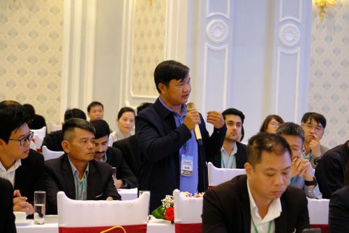 Đại diện khu du lịch chia sẻ ý kiến tại diễn đàn