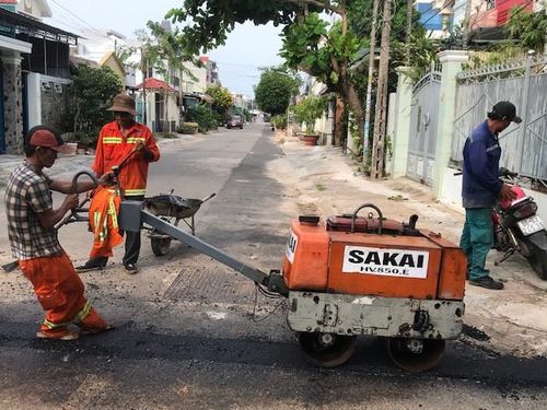 Nâng cấp đường kết hợp sửa chữa hệ thống thoát nước ở phường Phú Thủy