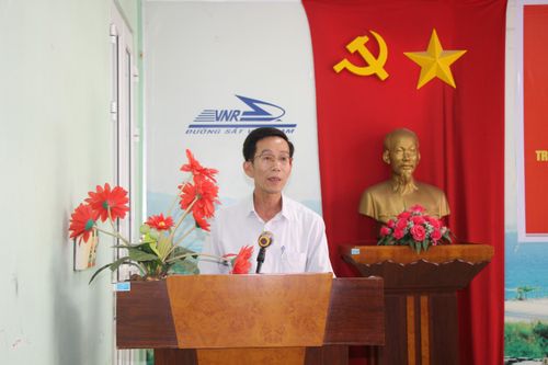 Ông Lê Văn Thái, Phó giám đốc Chi nhánh Khai thác đường sắt Sài Gòn mong muốn sớm xử lý tình trạng ném đá vào tàu.