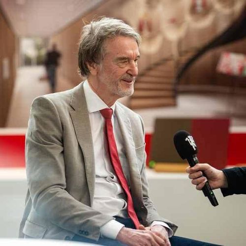 Sir Jim Ratcliffe trả lời phỏng vấn về kế hoạch phát triển Old Trafford. Ảnh: Manchester United.