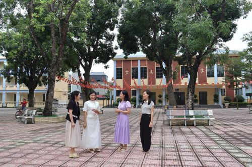 Trường THCS Tam Hiệp đã và đang được vệ sinh sạch đẹp, sẵn sàng cho năm học mới. Ảnh: Minh Phú