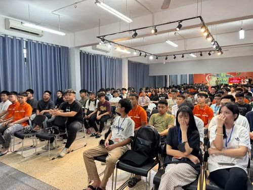 Các học viên tham dự chương trình