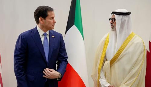 Dubai từ lâu giữ vai trò quan trọng giúp Iran tiếp cận nguồn ngoại tệ, trong khi UAE vẫn là đối tác nhập khẩu lớn nhất của Iran ngay cả trong thời chiến. Tuy nhiên, UAE cũng là một trong những bên hứng chịu các đòn trả đũa bằng tên lửa và UAV của Iran.