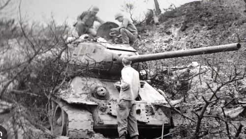 Đến năm 1942-1943, Đức đưa vào sử dụng những xe tăng được bảo vệ tốt hơn, đặc biệt là Tiger và sau đó là Panther. Giáp trước của những mẫu xe này khiến việc xuyên phá từ phía trước trở nên khó khăn hơn đối với pháo 76,2 mm ở nhiều khoảng cách chiến đấu.