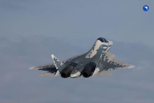 Trong tương lai, tiêm kích Su-57D có thể trở thành một trung tâm chiến thuật di động để điều khiển hỏa lực, trinh sát và điều khiển "bầy đàn" máy bay không người lái với sự tích hợp các yếu tố trí tuệ nhân tạo.