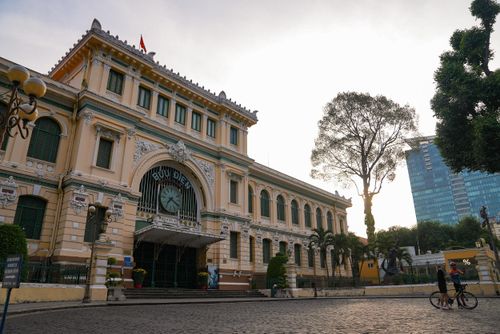  Những công trình cũ lưu giữ một phần ký ức của TP.HCM qua nhiều thế hệ. Ảnh: Linh Huỳnh/Znews. 