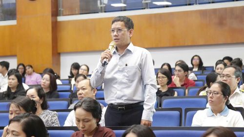 Đại diện doanh nghiệp nêu kiến nghị với Thuế Thành phố Hồ Chí Minh. (Ảnh: L.T)