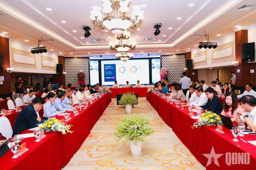  Quang cảnh hội thảo.