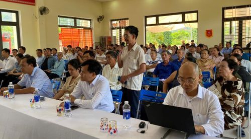 Lãnh đạo xã Bà Nà đối thoại trực tiếp với Nhân dân bị ảnh hưởng bởi dự án KCN Hòa Ninh.