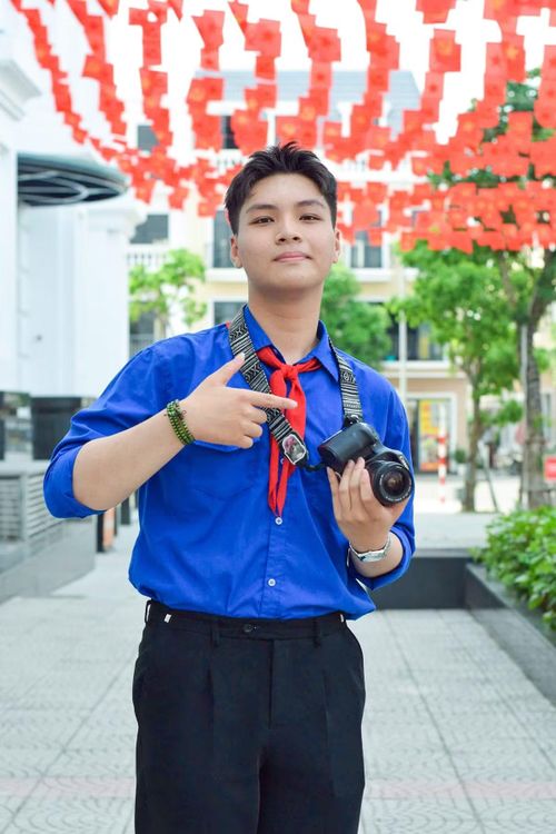 Không chỉ sở hữu tư duy thực tế, Nam Hùng còn bước vào môi trường đại học với một "hồ sơ" cá nhân ấn tượng.
