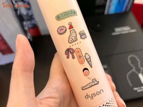 Người dùng có thể lựa chọn 5 cấp độ gió cùng chế độ Boost, từ luồng gió nhẹ phục vụ làm việc, nghỉ ngơi đến khả năng làm mát mạnh khi hoạt động ngoài trời, đồng thời thời lượng pin đạt tối đa 6 giờ.