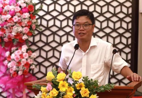 Đại diện Trường Đại học Bách khoa TP HCM phát biểu tại hội thảo. ẢNH - BTC