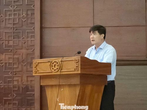 Phó Chủ tịch UBND tỉnh Đắk Lắk Nguyễn Thiên Văn chủ trì hội nghị đối thoại.