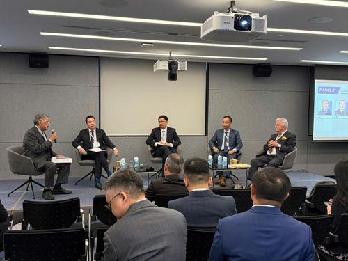 Các diễn giả phân tích một số điểm mới của Luật Xây dựng 2025 có thể tác động trực tiếp đến doanh nghiệp, chủ đầu tư và nhà thầu.