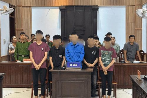 Các bị cáo tuổi đời còn rất trẻ.