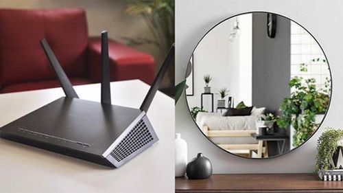 Gương sẽ là làm nhiễu sóng WiFi do hiện tượng chồng sóng.