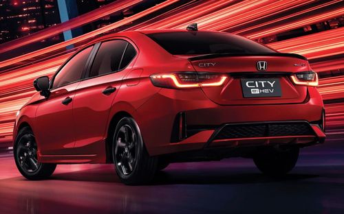 Thiết kế đuôi xe Honda City 2026. Ảnh: Paultan