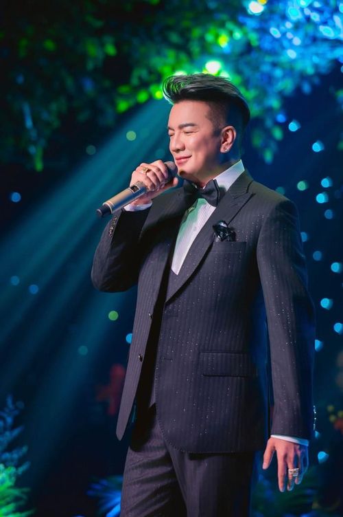 Đàm Vĩnh Hưng duy trì sức hút sau nhiều năm hoạt động nghệ thuật.