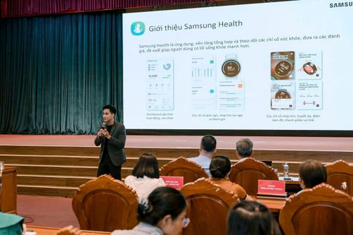 Từ dữ liệu vận động, giấc ngủ đến nhịp tim, đại diện Samsung đã giới thiệu cách kết hợp thiết bị đeo và AI để biến những chỉ số sức khỏe thành gợi ý dễ thực hiện.