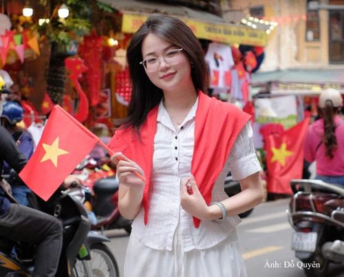 Niềm tự hào về lịch sử dân tộc trở thành động lực để Bích Ngọc nỗ lực học tập và cống hiến.