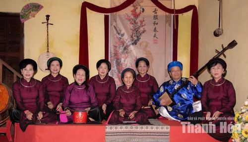 Một buổi sinh hoạt định kỳ của CLB ca trù và dân ca Thành Hạc.
