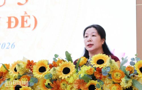 Phó Chủ tịch Thường trực HĐND tỉnh An Giang Lê Hồng Thắm phát biểu bế mạc kỳ họp.