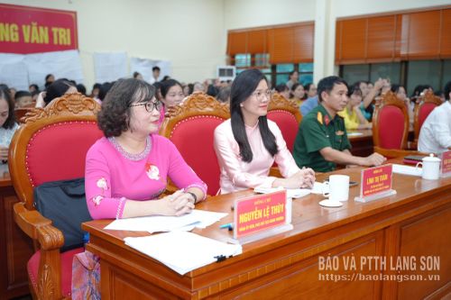 Các đại biểu tham dự hội nghị