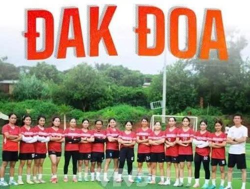 Đội bóng đá nữ Đak Đoa sở hữu nền tảng thể lực tốt, tốc độ cao cùng khả năng tổ chức lối chơi khá gắn kết.