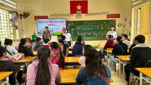 Trường Tiểu học Tả Phìn, xã Tả Phìn, tỉnh Lào Cai tổ chức tựu trường và họp phụ huynh để triển khai các nhiệm vụ trọng tâm trong năm học mới.
