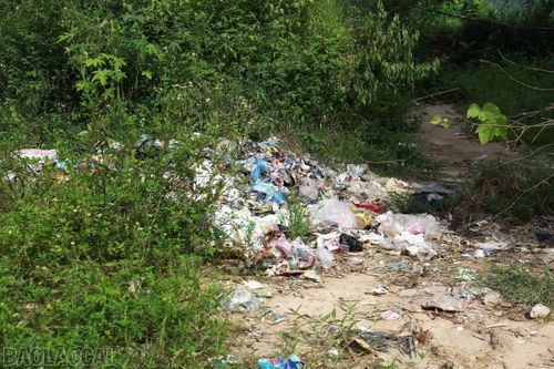 Nhiều bãi rác tự phát hình thành trên địa bàn xã Cảm Nhân.
