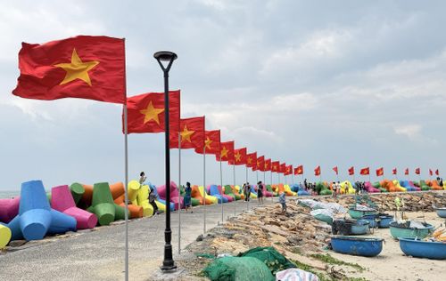 Công trình đường cờ Tổ quốc tại Công viên Bãi đá Ông Địa hoàn thành ngay dịp lễ 2/9 hứa hẹn sẽ là điểm đến hấp dẫn cho du khách
