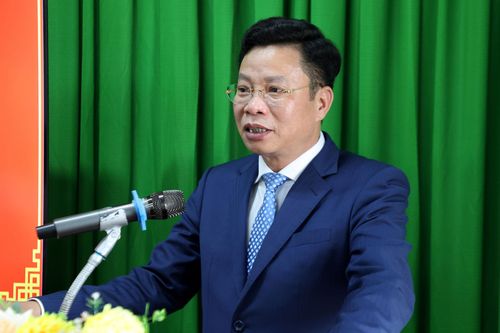 Phó Bí thư Tỉnh ủy, Chủ tịch HĐND tỉnh Lâm Đồng Lưu Văn Trung giao nhiệm vụ tới đồng chí Châu Ngọc Lương
