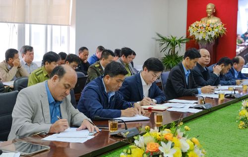 Các đơn vị, ngành liên quan dự buổi làm việc