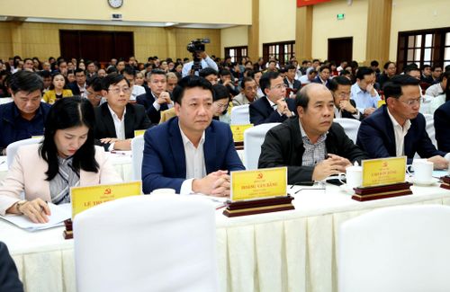 Các đại biểu tham dự hội nghị