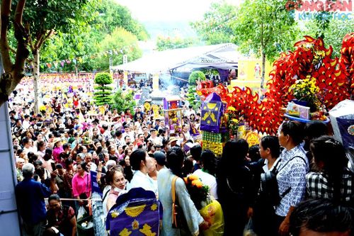 Lễ hội Đền Bảo Hà được công nhận là Di sản văn hóa phi vật thể cấp quốc gia từ năm 2016. Ảnh: Quốc Hồng