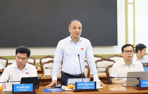 Phó Chủ nhiệm Ủy ban Khoa học, Công nghệ và Môi trường của Quốc hội Nguyễn Phương Tuấn phát biểu